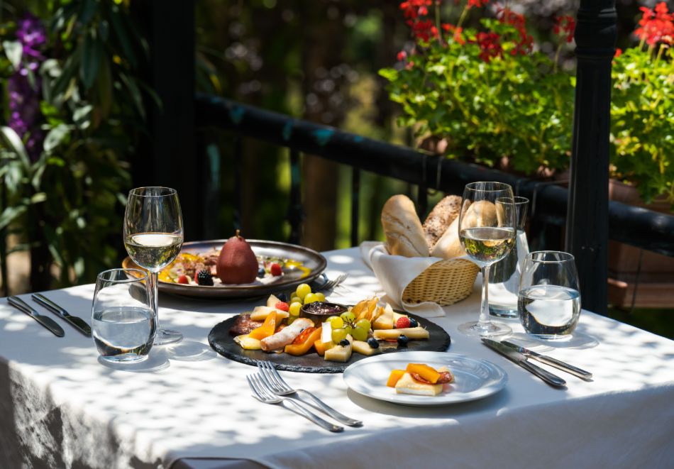 Петзвездна Нова Година във Велинград! 3 или 4 нощувки на човек със закуски и вечери, едната Празнична + богара програма + вътрешен и външен минерален басейн и СПА зона в Макси Парк Хотел и Спа*****! Две деца до 11.99г. БЕЗПЛАТНО!, снимка 22