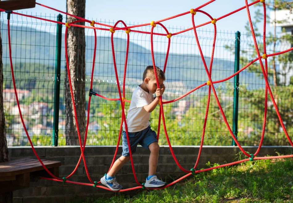 Петзвездна Нова Година във Велинград! 3 или 4 нощувки на човек със закуски и вечери, едната Празнична + богара програма + вътрешен и външен минерален басейн и СПА зона в Макси Парк Хотел и Спа*****! Две деца до 11.99г. БЕЗПЛАТНО!, снимка 23
