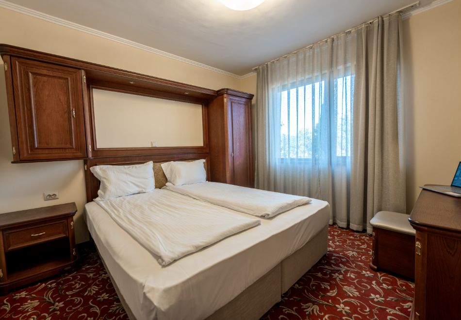 Петзвездна Нова Година във Велинград! 3 или 4 нощувки на човек със закуски и вечери, едната Празнична + богара програма + вътрешен и външен минерален басейн и СПА зона в Макси Парк Хотел и Спа*****! Две деца до 11.99г. БЕЗПЛАТНО!, снимка 12