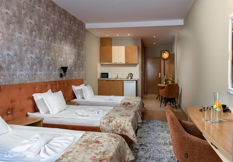 Нощувка на човек с възможност за закуска в хотел Авеню, Слънчев Бряг. Дете до 11.99г - БЕЗПЛАТНО!, снимка 16