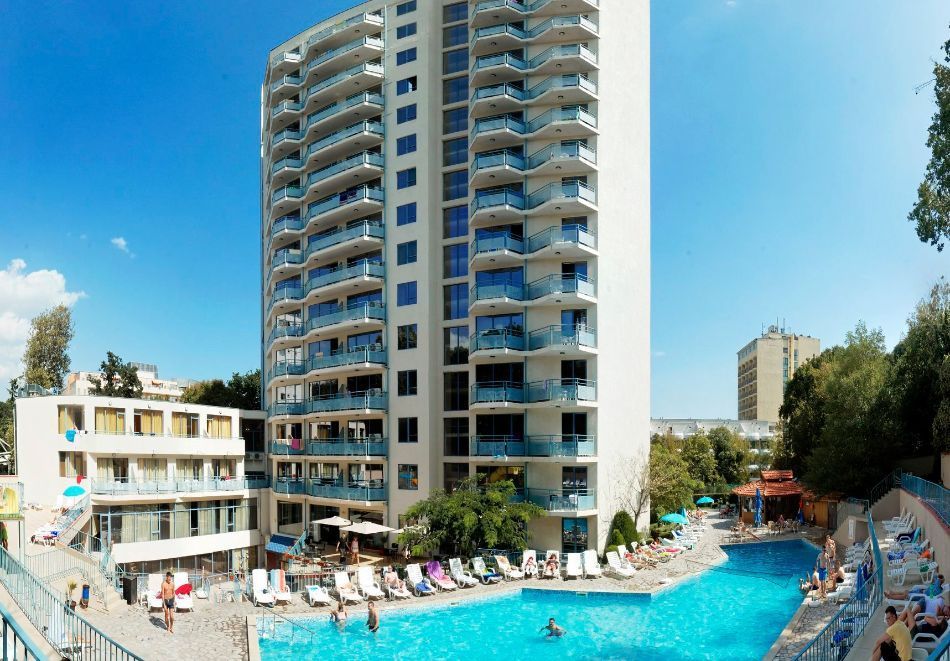 Ранни записвания за море 2026 в Златни пясъци: Нощувка на човек на база All Inclusive + басейн в хотел Реджина****. Дете до 11.99г. - БЕЗПЛАТНО!, снимка 2