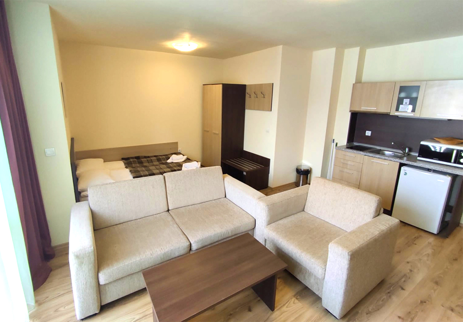 Коледа в Пампорово, в близост до писта №7 и лифт №1! 2, 3 или 4 нощувки на човек със закуски и вечери от Апартаменти Невада, снимка 8