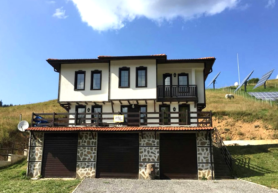 Почивка край Пампорово! Нощувка за 8 възрастни с 2 деца и ползване на трапезария с оборудвана кухня и вана-джакузи от Вила Слънце Мое, с. Проглед, снимка 3