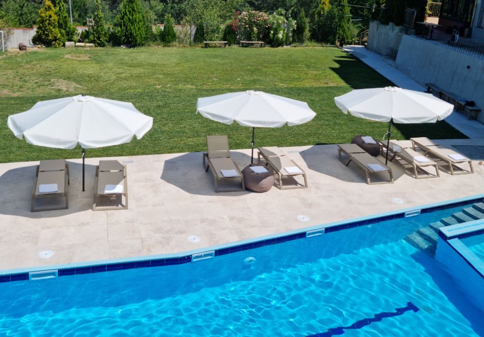 Нощувка със закуска плюс възможност за обяд и вечеря на човек + басейн и релакс зона в хотел Тайм Аут***, Сандански, снимка 7