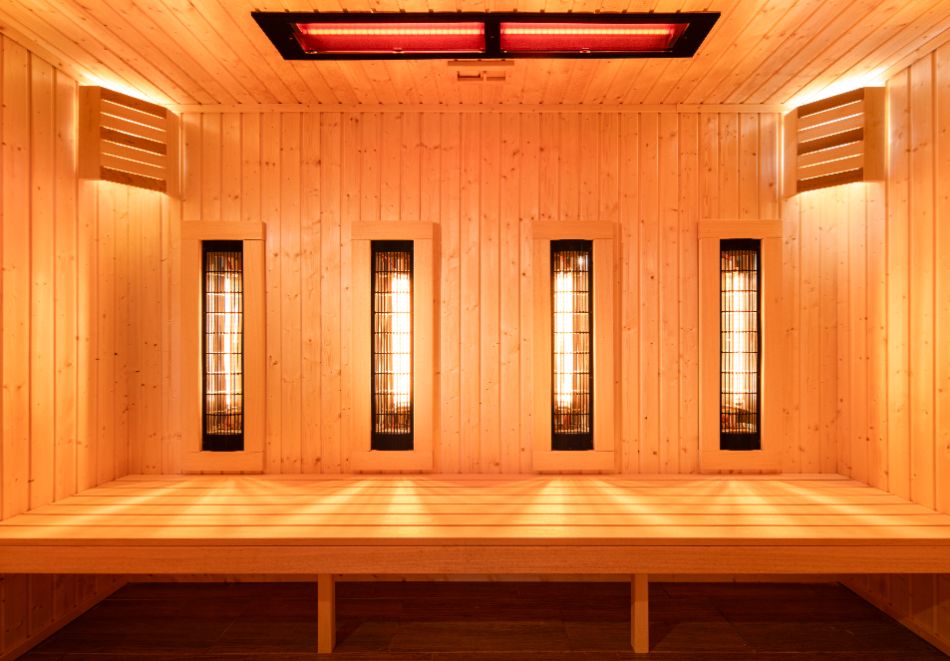 Делник в Чифлика: Нощувка за двама със закуска и вечеря + 2 минерални басейна и релакс зона в обновения хотел Алфарезорт Палас****, снимка 19