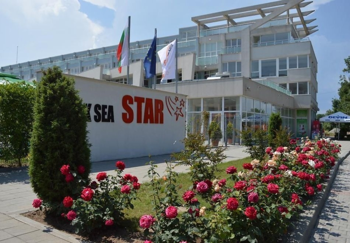 01.06-30.06 на море в Черноморец: Нощувка на човек със закуска и вечеря в Комплекс Блек Сий Стар, къмпинг Градина, снимка 5