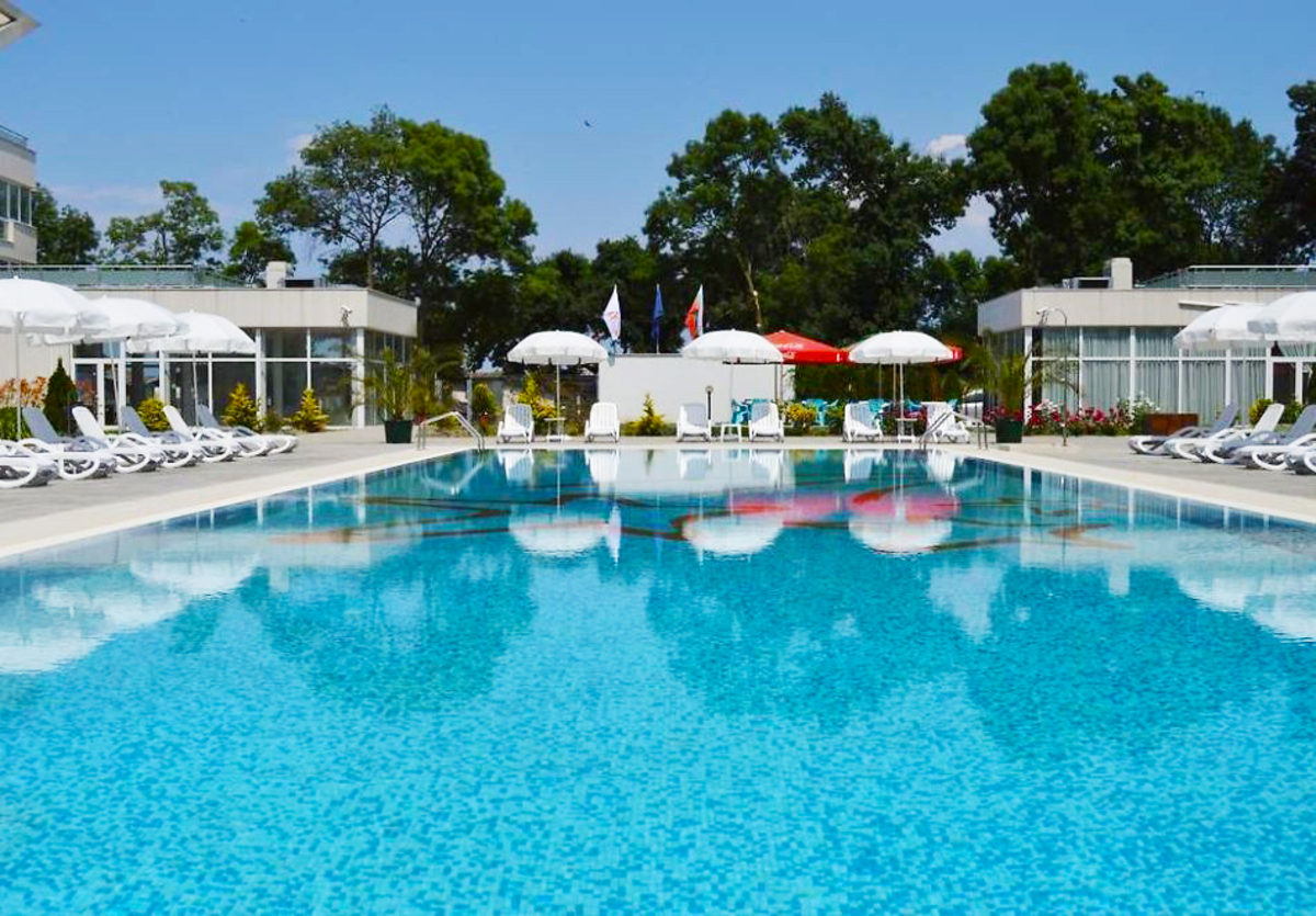 01.06-30.06 на море в Черноморец: Нощувка на човек със закуска и вечеря в Комплекс Блек Сий Стар, къмпинг Градина, снимка 8