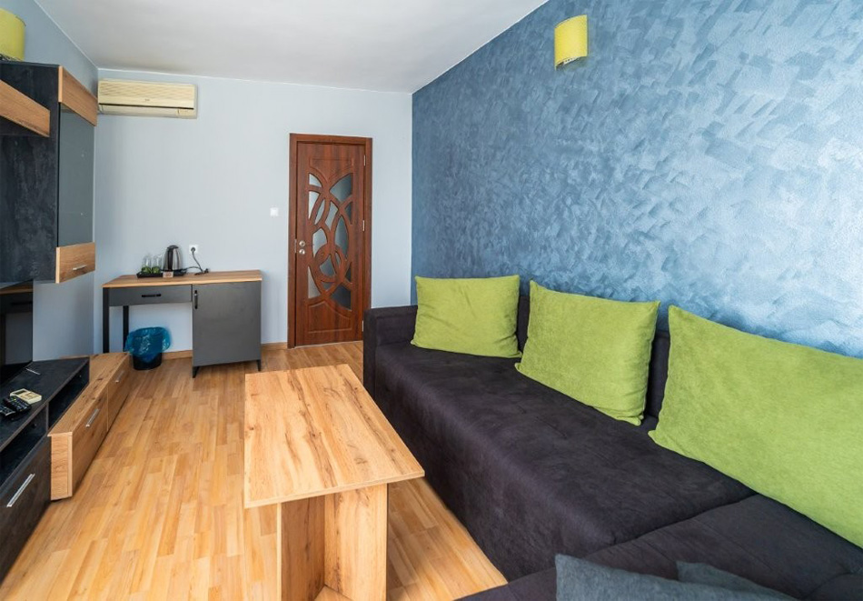 2 нощувки на човек със закуски или закуски и вечери + външно джакузи и сауна от Комплекс Асеневци ***, с. Царева ливада, Тревненски балкан, снимка 14