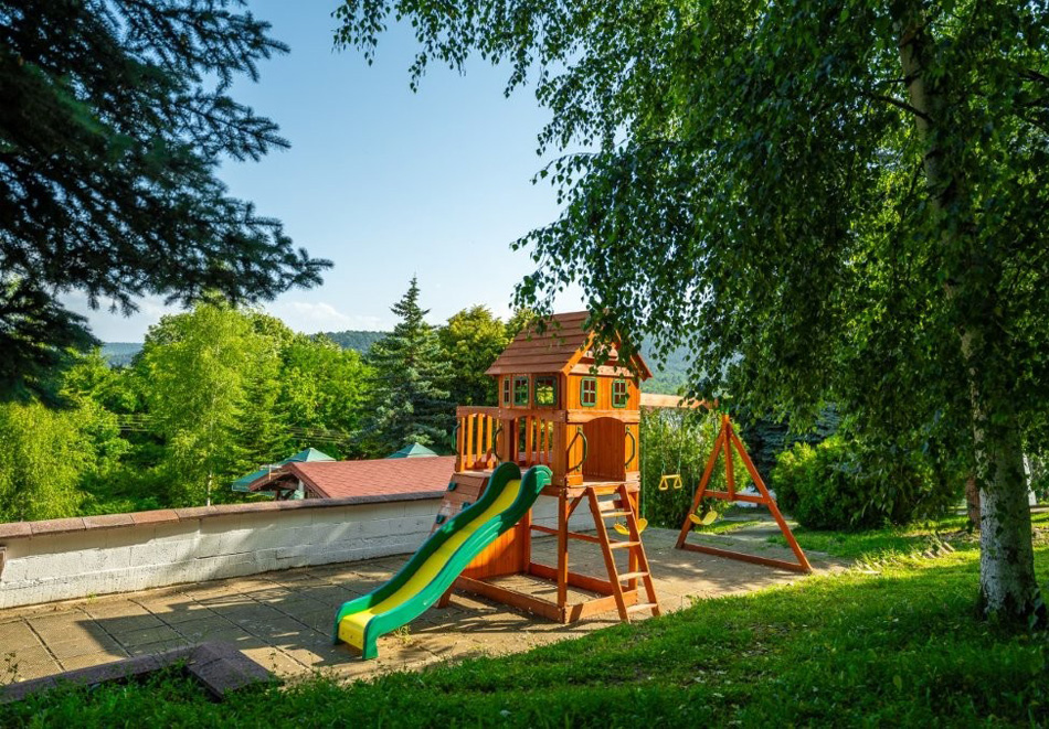 2 нощувки на човек със закуски или закуски и вечери + външно джакузи и сауна от Комплекс Асеневци ***, с. Царева ливада, Тревненски балкан, снимка 12