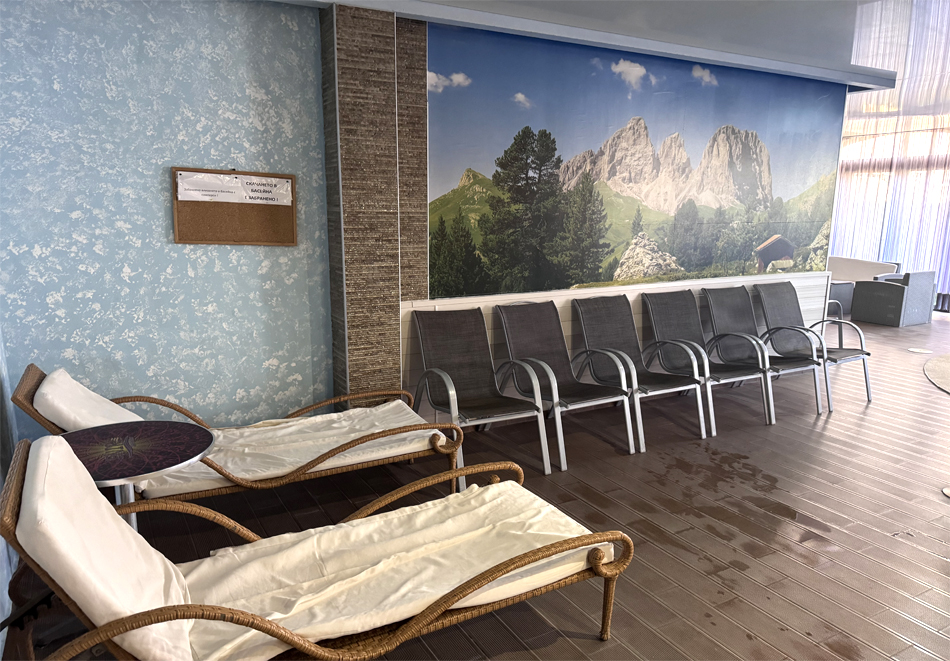 Делник във Велинград! Нощувка на човек със закуска и вечеря + минерален басейн и релакс зона от хотел Енира****, снимка 9