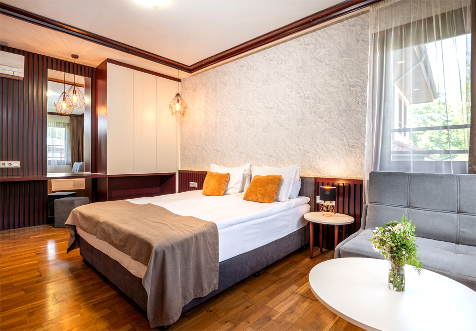 Почивка от април в Девин: Нощувка на човек със закуска и вечеря + вътрешен басейн, външни топила, СПА и Терма зона с минерална вода от хотел Исмена****, снимка 19