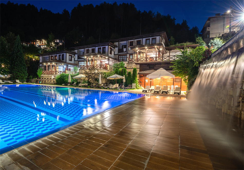 Почивка от април в Девин: Нощувка на човек със закуска и вечеря + вътрешен басейн, външни топила, СПА и Терма зона с минерална вода от хотел Исмена****, снимка 25