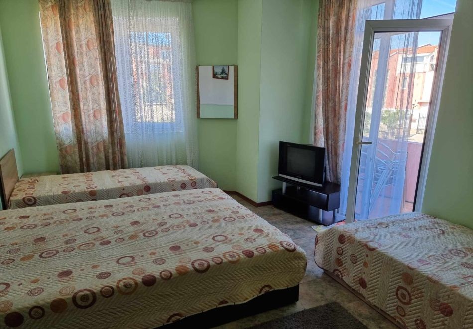 Самостоятелни стаи Телъви, Созопол, снимка 3
