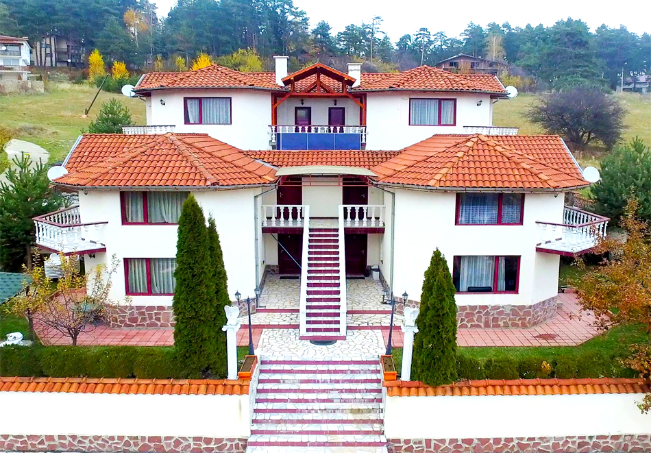 Нова година в Цигов чарк! 3 нощувки за група от 24 човека и ползване на оборудвана механа от Комплекс 7М. Допускат се домашни любимци!, снимка 3