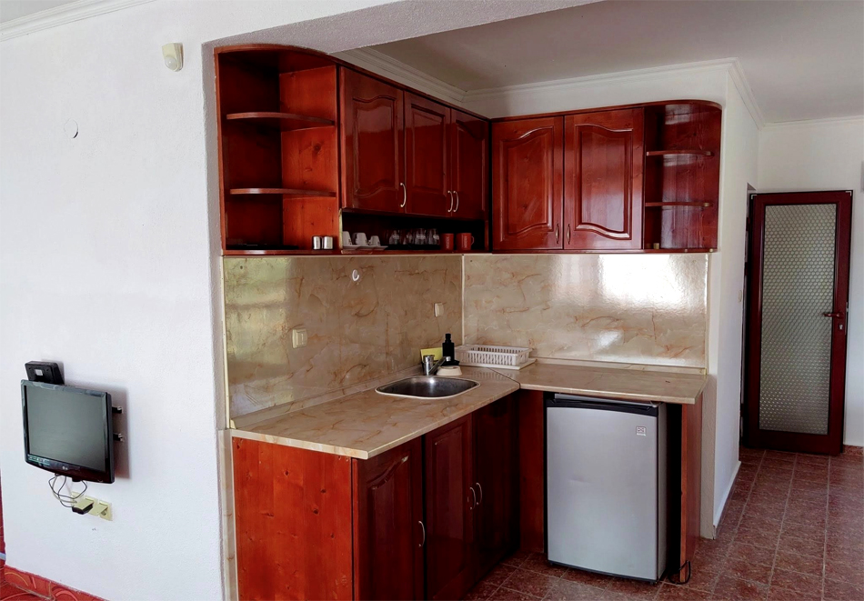 Нова година в Цигов чарк! 3 нощувки за група от 24 човека и ползване на оборудвана механа от Комплекс 7М. Допускат се домашни любимци!, снимка 5