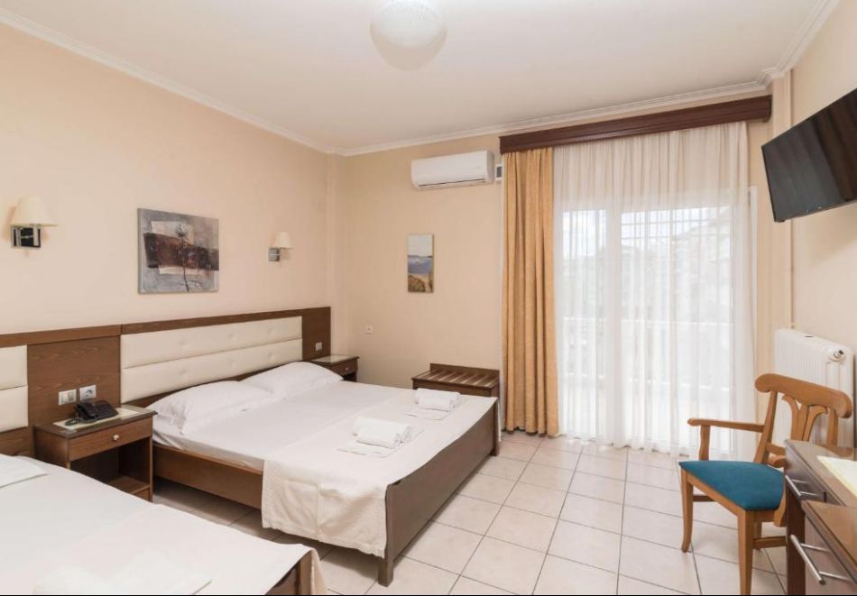 Ранни записвания на 80м. от плажа в хотел Gold Stern***, Паралия Катерини, Гърция! Нощувка на човек със закуска и възможност за вечеря, снимка 4