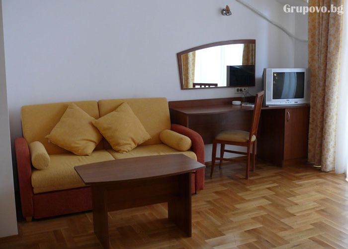 Нощувка на човек със закуска или закуска и вечеря от Комплекс Шато Уинди Хилс до Сливенски минерални бани, снимка 7