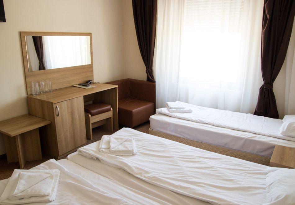 Нова година в Ловеч! 2 или 3 нощувки на човек +  закуски и вечери, едната празнична от хотел Лиани***, снимка 4