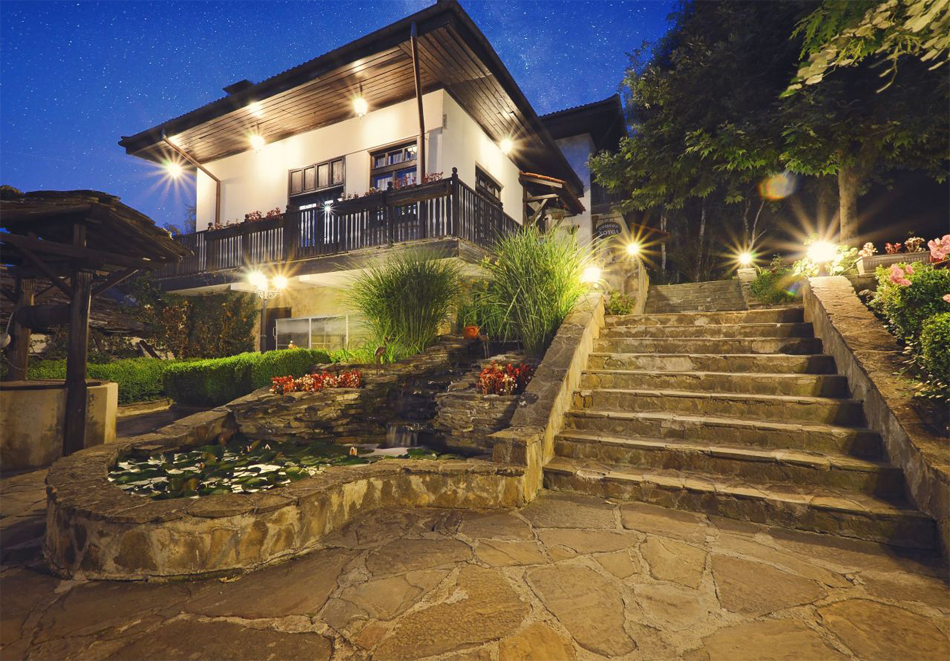 Почивка, до Габрово! Нощувка на човек със закуска или закуска и вечеря от Семеен хотел Фенерите, снимка 3