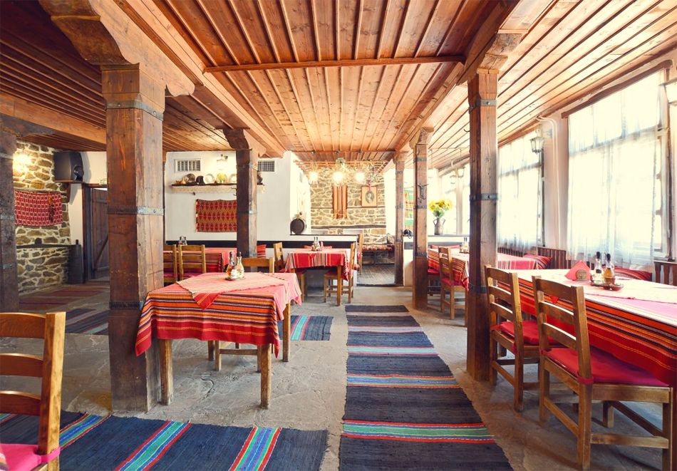 Почивка, до Габрово! Нощувка на човек със закуска или закуска и вечеря от Семеен хотел Фенерите, снимка 5