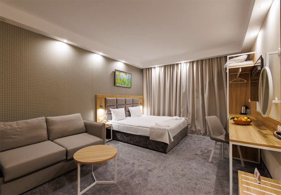 Нова година във Вихрен Роял Палас ****, Банско! 3 нощувки на човек със закуски и вечери, едната Празнична в допълнителната зала на ресторанта + топъл басейн и термална зона., снимка 10