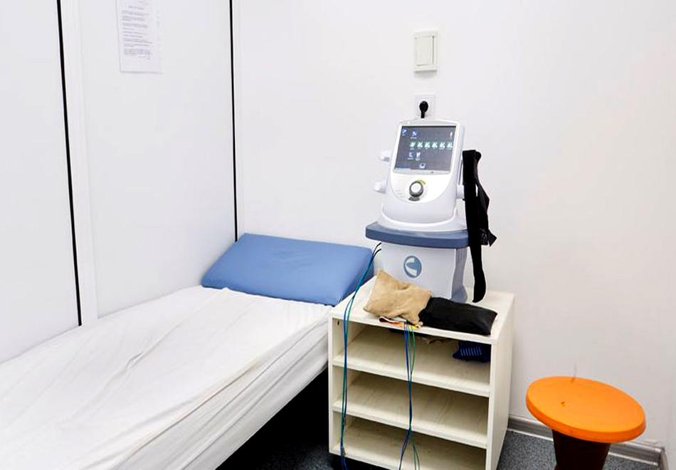 От януари в Балнеохотел Павел баня! 10 нощувки на човек със закуски, обеди и вечери + минерален басейн, медицински преглед и 3 процедури на ден, снимка 14