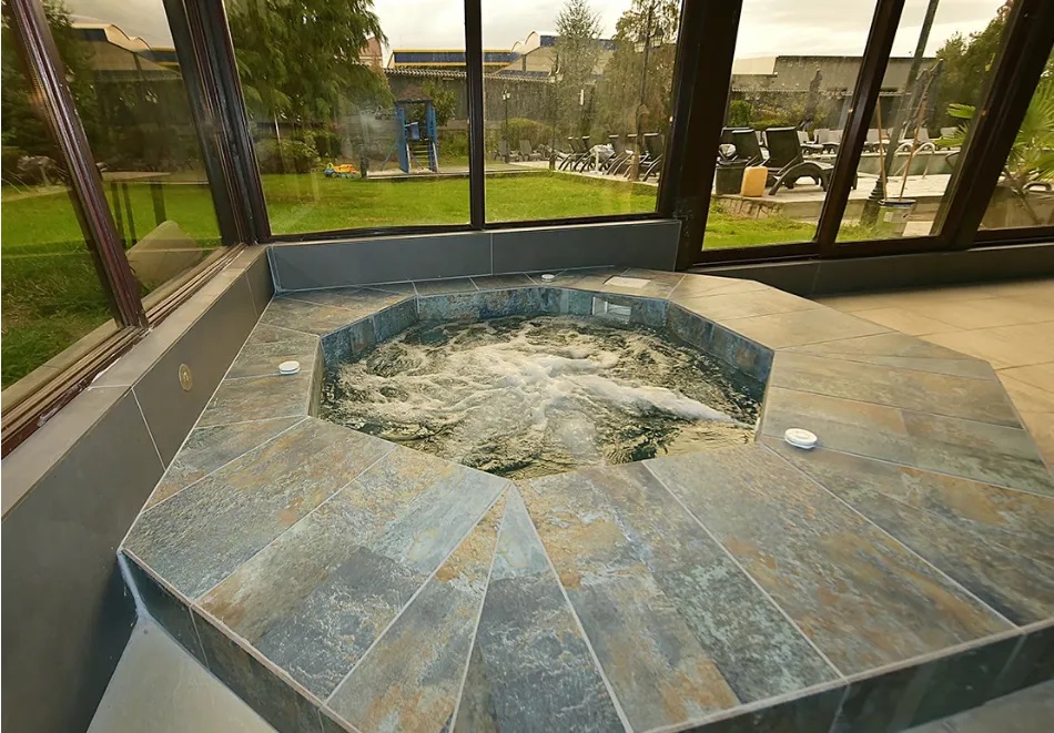 Есенен релакс в НОВООТКРИТИЯ четиризвезден хотел Стилатерм СПА 4* в Хасковски минерални бани! Нощувка на човек със закуска и вечеря +  2 минерални басейни и релакс зона, снимка 8