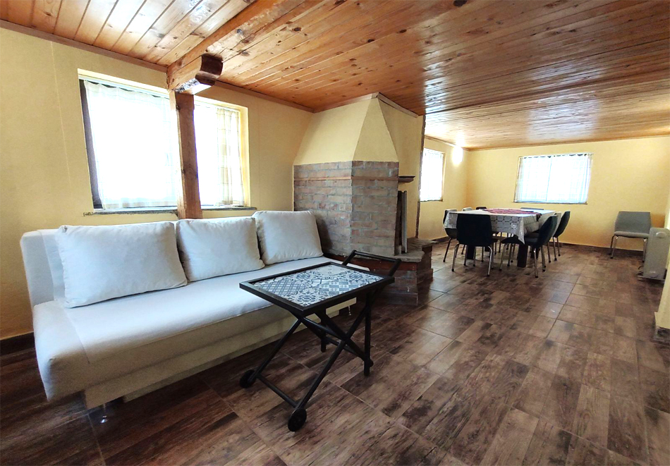 Нощувка в самостоятелна къща за 16 човека и ползване на оборудван кухненски бокс и механа от къща При Комина, Дряново, снимка 7