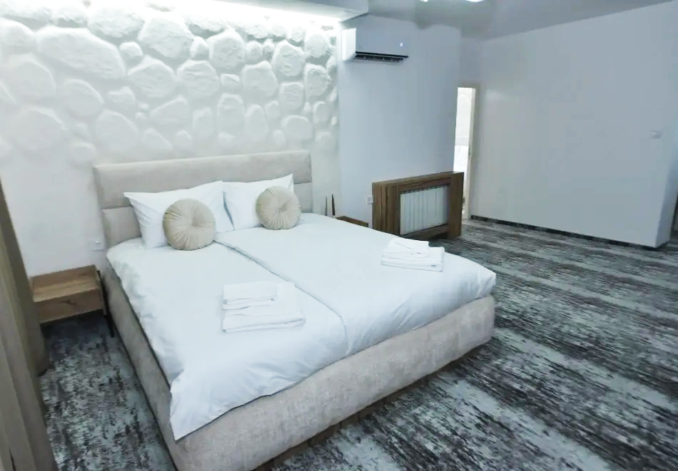 Есенен релакс в НОВООТКРИТИЯ четиризвезден хотел Стилатерм СПА 4* в Хасковски минерални бани! Нощувка на човек със закуска и вечеря +  2 минерални басейни и релакс зона, снимка 13