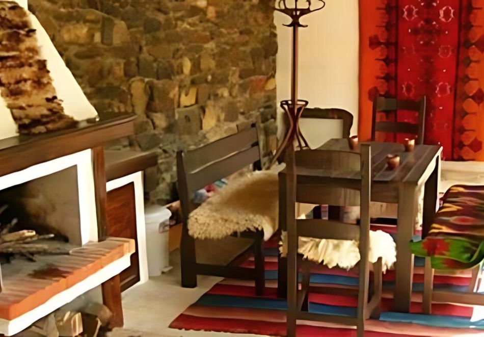 С компания в Троянския Балкан! Наем на самостоятелна вила за 6 човека с механа и барбекю от Къща за гости Планинска среща, с.Балканец, снимка 2