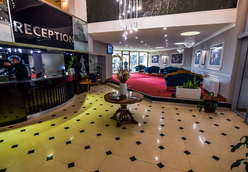 Винен тур край Белоградчик! Нощувка със закуска на човек + дегустация във винарска изба "Магура" - Дълбоко в сърцето на пещерата + басейн с релакс зона в хотел Скалите, снимка 15