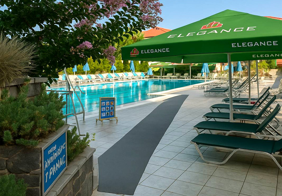 Нова година в Огняново! 3 или 4 нощувки на човек със закуски и вечеря, едната Празнична + 2 минерални басейна и релакс зона от хотел Елеганс***, снимка 10