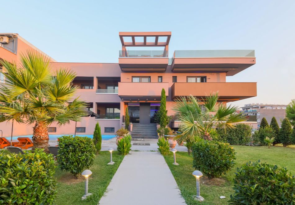 Ранни записвания на 250м. от плажа в Паралия Катерини! Нощувка на човек със закуска и вечеря + басейн в хотел Yakinthos, Гърция, снимка 5