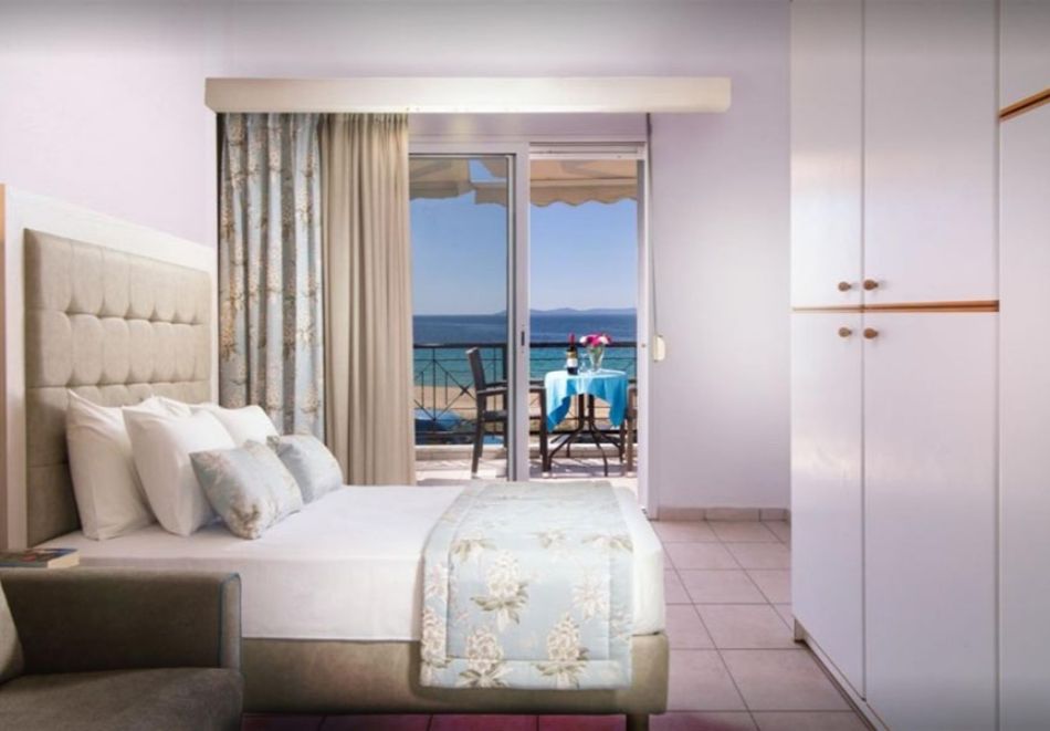 Ранни записвания на първа линия в Toroni Blue Sea Hotel***, Торони, Гърция! Нощувка на човек със закуска и вечеря + басейн. Дете до 6г. безплатно!, снимка 5