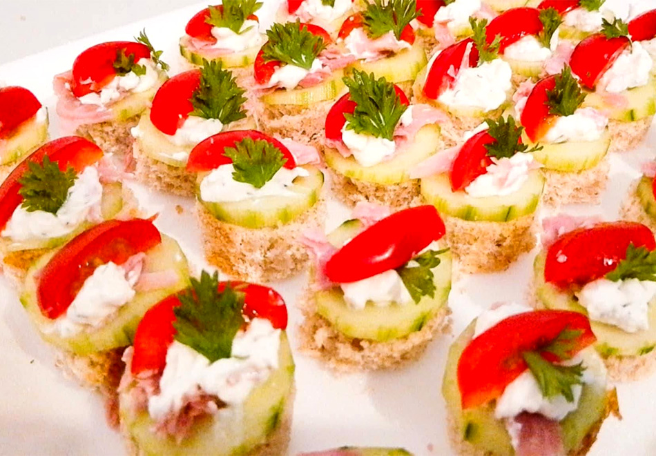 Неустоимо вкусно предложение от Mrs. Pancake, София! Сет от 200 или 400 броя хапки с основа пълнозърнесто хлебче., снимка 6