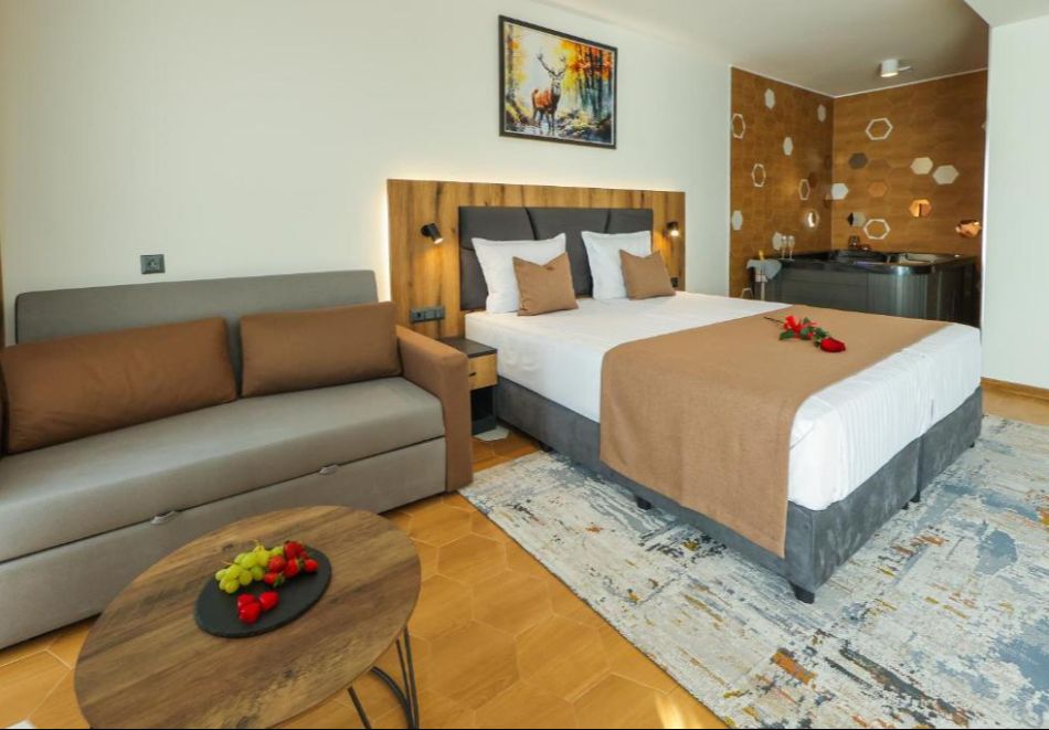 Релакс в Сърница край язовир Доспат: Нощувка на човек със закуска + басейн и релакс зона в в новооткрития Семеен хотел Лавалие, снимка 11