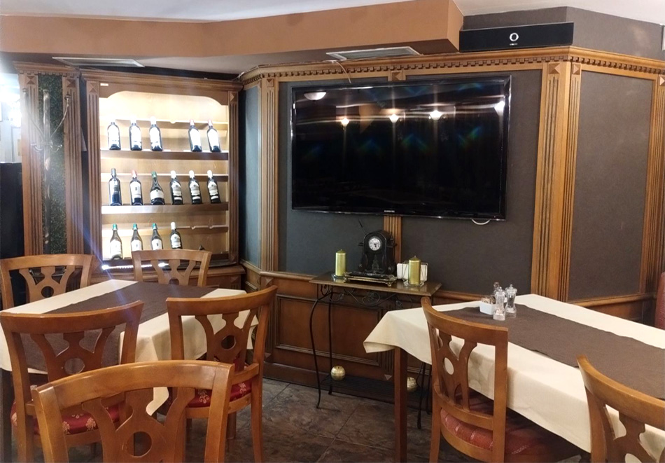 Почивка в Банско: Нощувка на човек със закуска от хотел София, снимка 14