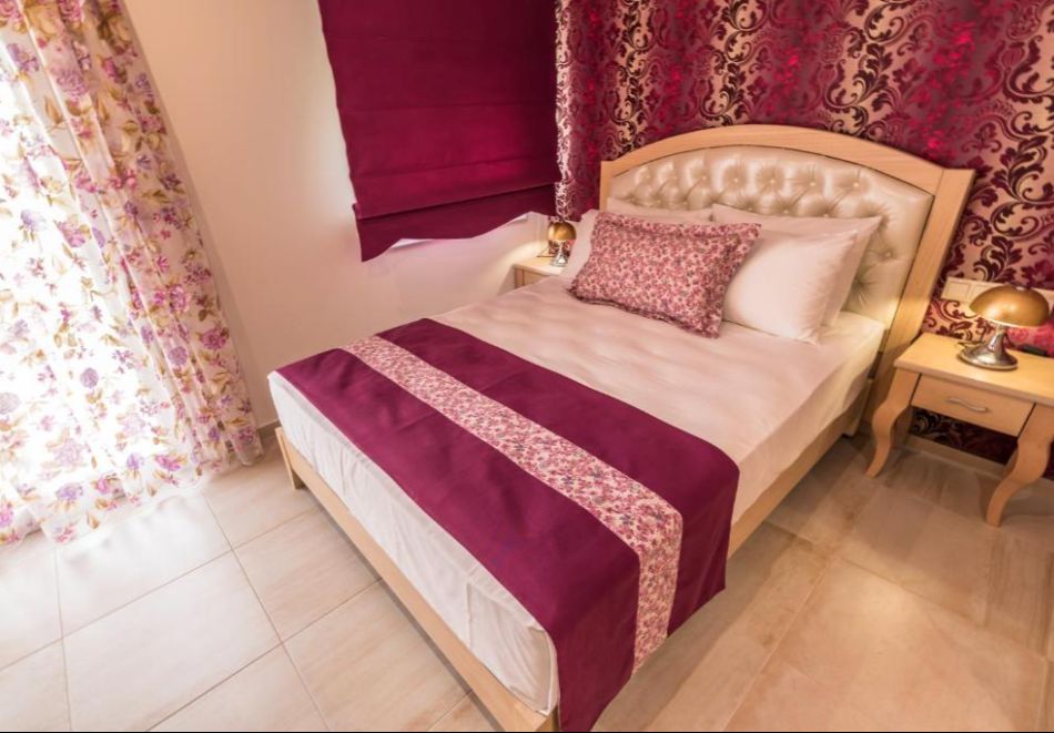 Нощувка на човек на 100м. от плажа в Rania Studios, о. Тасос, Гърция!, снимка 12