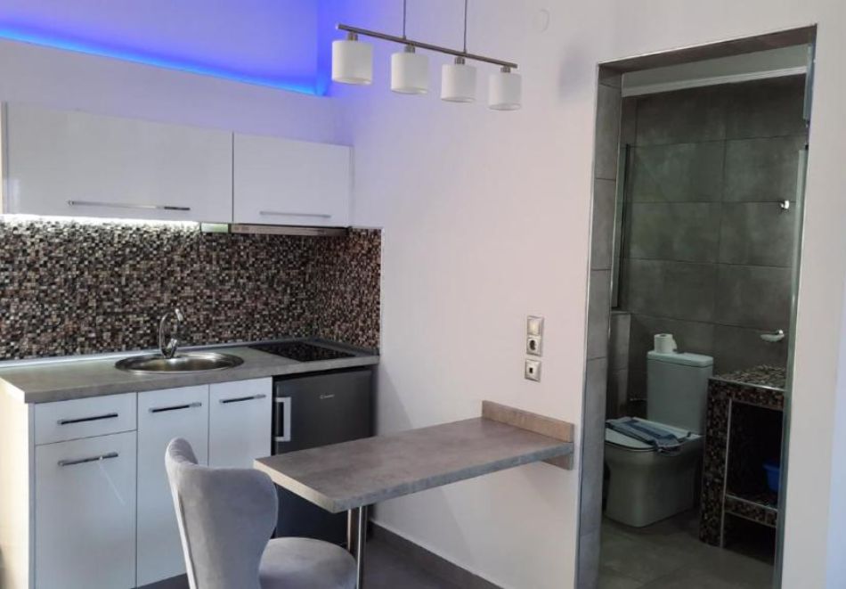 Нощувка на човек на 100м. от плажа в Rania Studios, о. Тасос, Гърция!, снимка 3