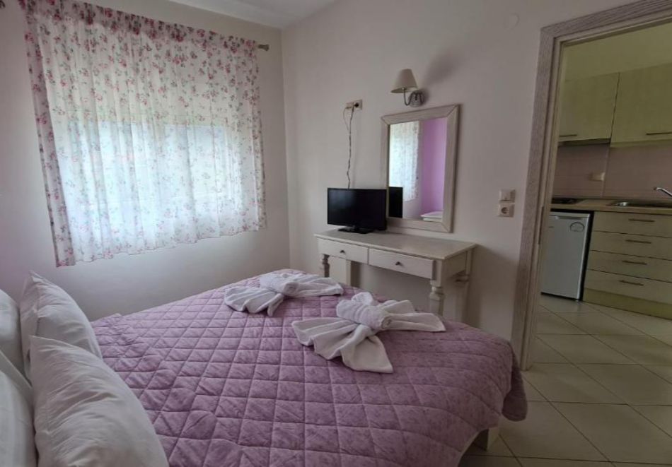 Нощувка на човек на 100м. от плажа в Rania Studios, о. Тасос, Гърция!, снимка 8