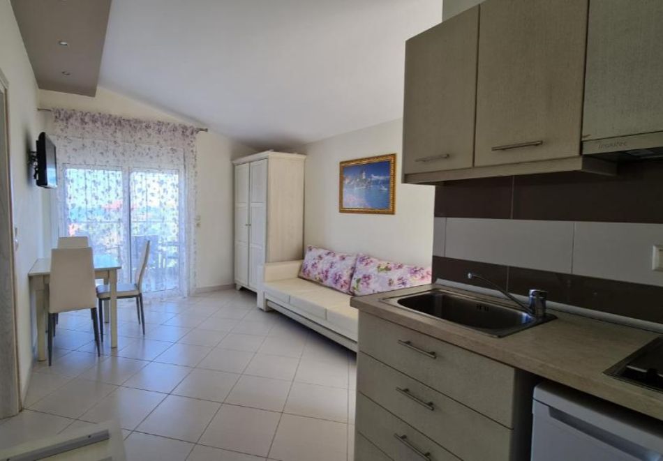 Нощувка на човек на 100м. от плажа в Rania Studios, о. Тасос, Гърция!, снимка 9