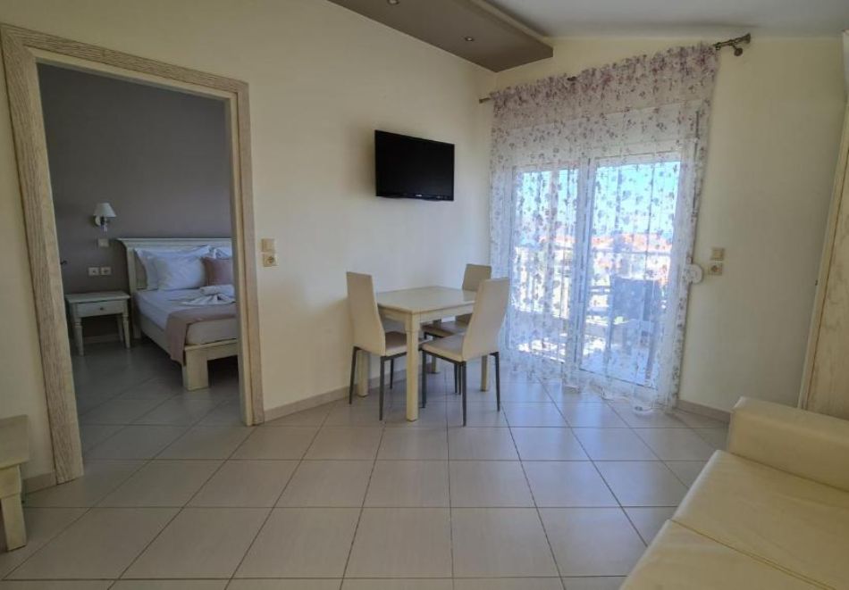 Нощувка на човек на 100м. от плажа в Rania Studios, о. Тасос, Гърция!, снимка 19