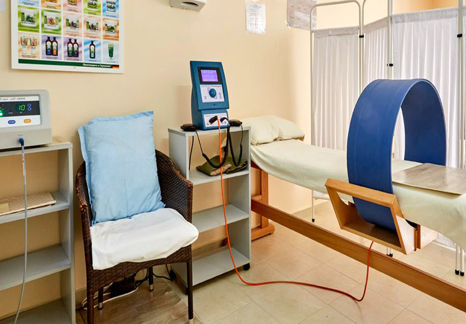 Уикенд в Балнео хотел Божур, с. Минерални Бани! 2 нощувки на човек със закуски, обеди и вечери + вътрешен минерален басейн, парна баня и сауна, снимка 15