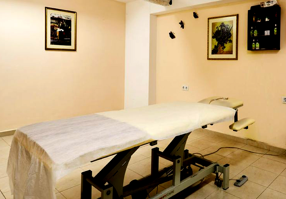 Уикенд в Балнео хотел Божур, с. Минерални Бани! 2 нощувки на човек със закуски, обеди и вечери + вътрешен минерален басейн, парна баня и сауна, снимка 18