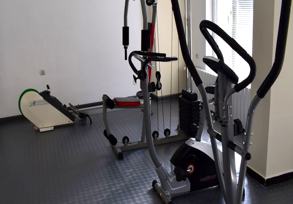 Почивка в Балнеохотел Роза, Стрелча!  5 или 10 нощувки на човек със закуски, обеди и вечери + 2 вътрешни минерални басейна + медицински преглед и 2 или 3 процедури на ден, снимка 17