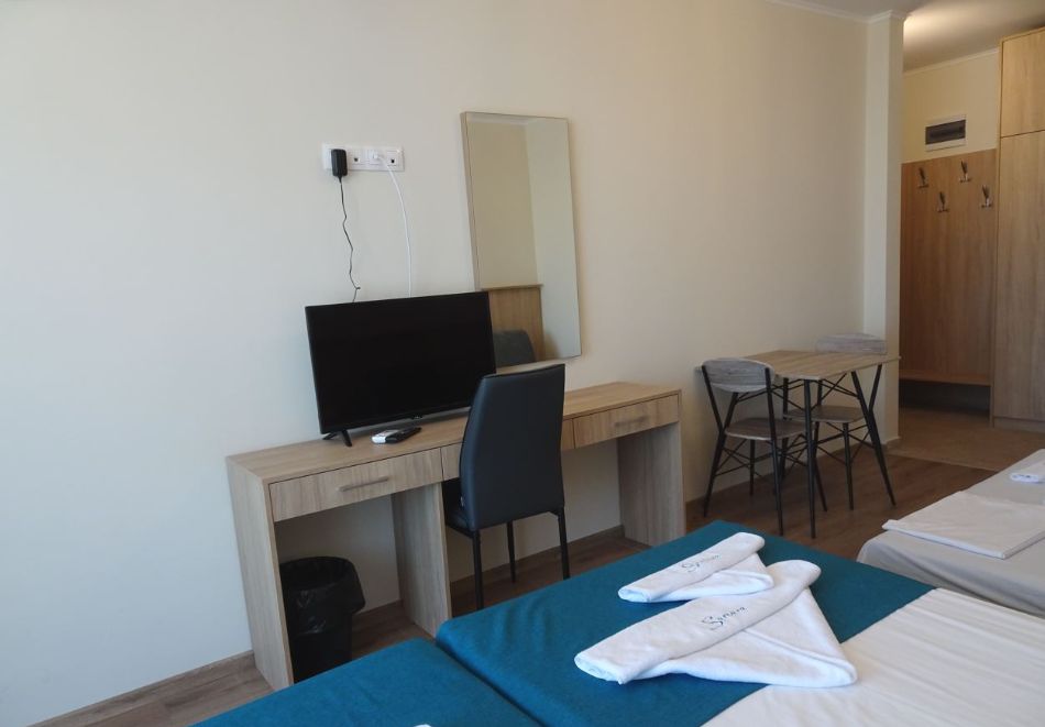 Свети Валентин в Балчик: 2 нощувки за двама със закуски и вечери, едната романтична + релакс зона от Комплекс Самара, снимка 11