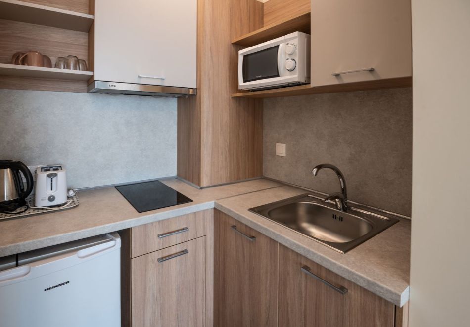 Свети Валентин в Балчик: 2 нощувки за двама със закуски и вечери, едната романтична + релакс зона от Комплекс Самара, снимка 20