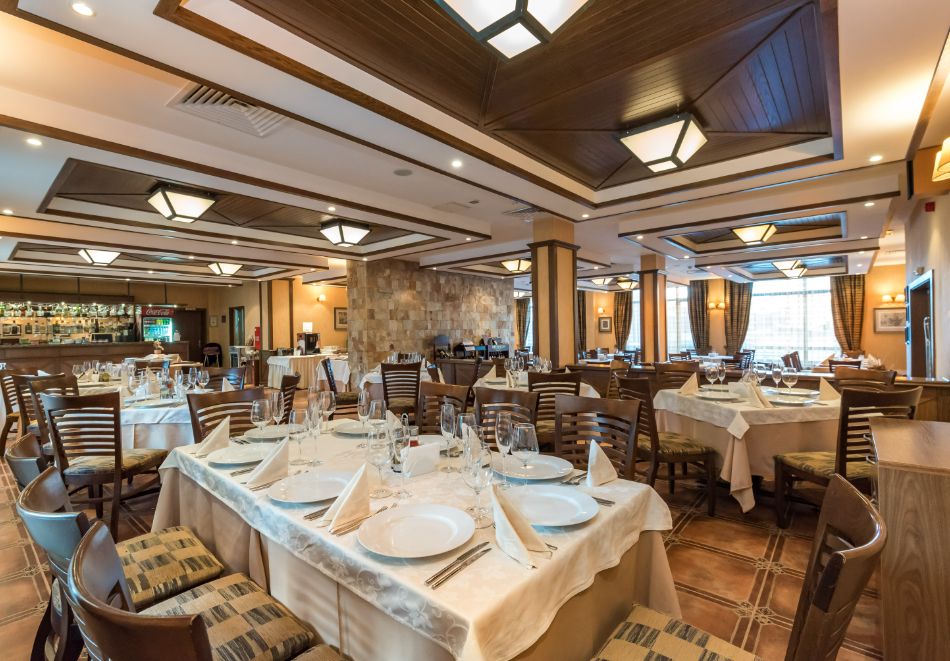 Почивка в Банско: Нощувка на човек със закуска + голям вътрешен басей и релакс зона от хотел Евелина Палас****, снимка 18