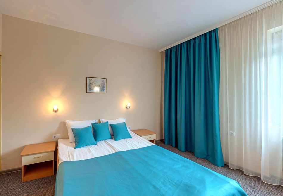 8-ми март в Габрово: 1 или 2 нощувки за двама със закуски и празнична вечеря в хотел Балкан, снимка 6