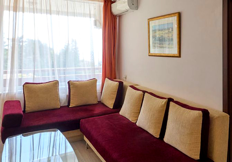 Почивка в Балнеохотел Констанция, Костенец: Нощувка на човек и възможност за закуска, обяд и вечеря + вътрешен минерален басейн, снимка 16